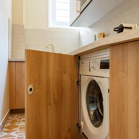 The Charming Cocoon Daire *